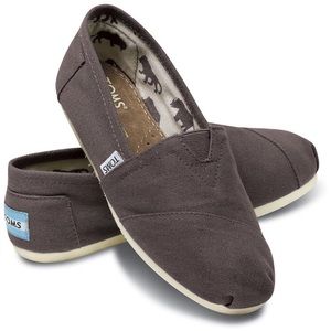 Iconic Gray Canvas TOMS Women’s 7.5